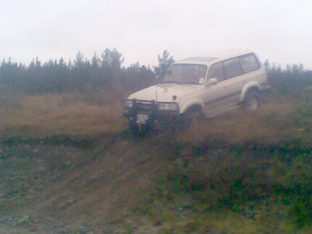 4wd_trips/2010-06-13_Waimak_and_Selwyn/CandJ_1.jpg