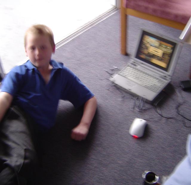Baby/2003-10-11/daniel_AOE.jpg