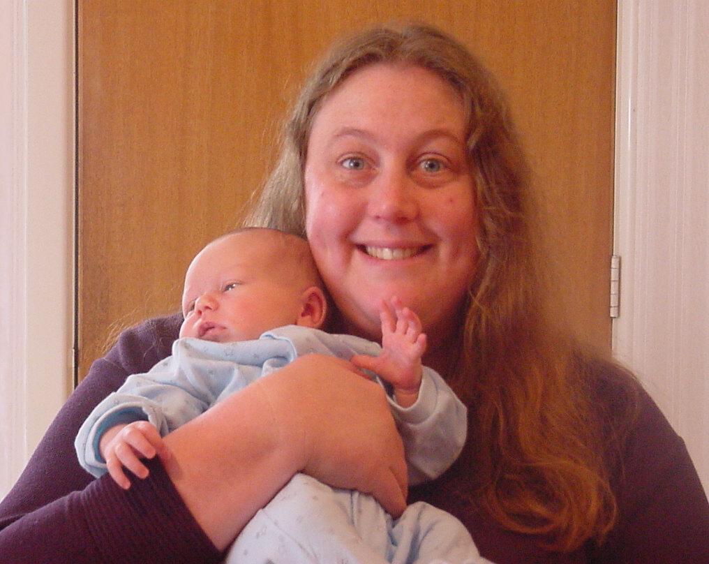 Baby/2003-10-27/MVC-007F.JPG