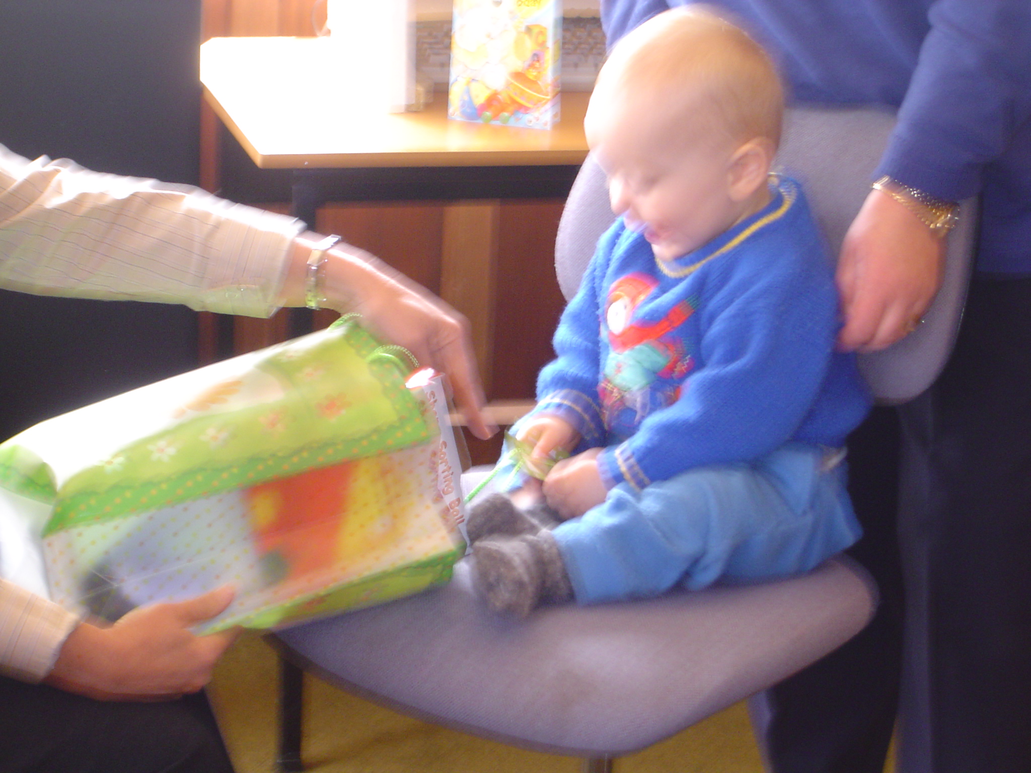 Luke/2004-10-09_First_Birthday/dsc00556.jpg