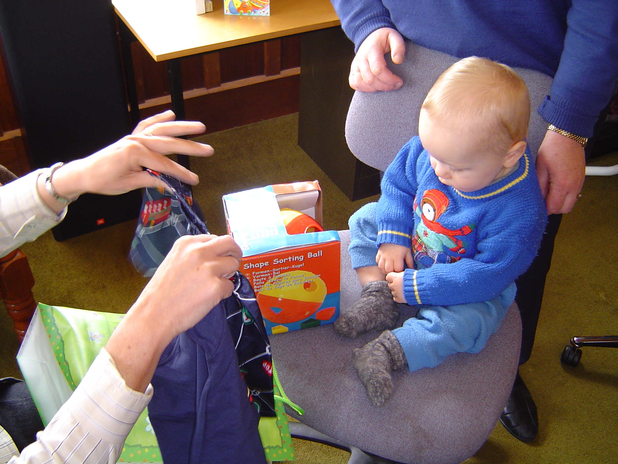 Luke/2004-10-09_First_Birthday/dsc00558.jpg