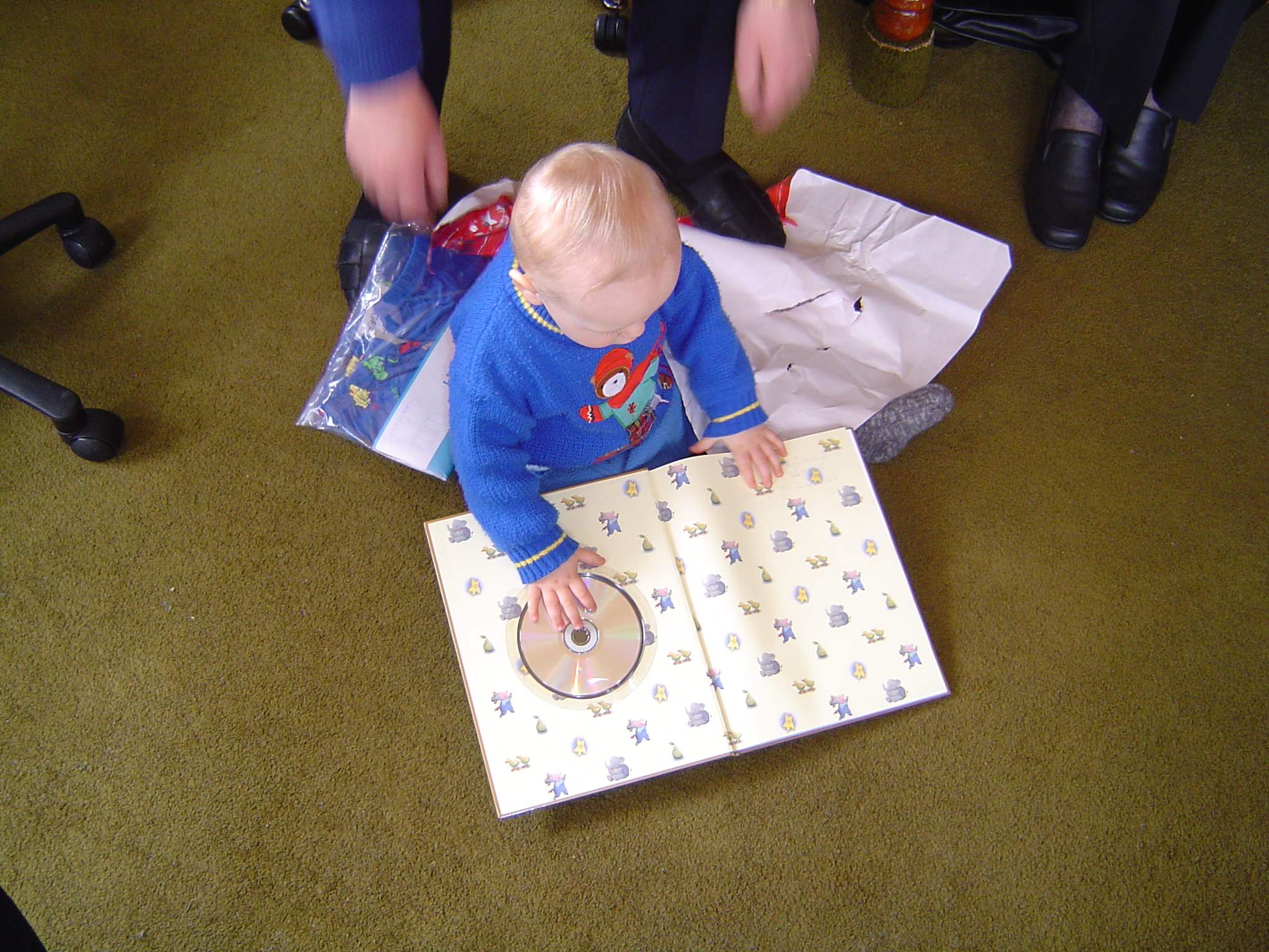 Luke/2004-10-09_First_Birthday/dsc00565.jpg