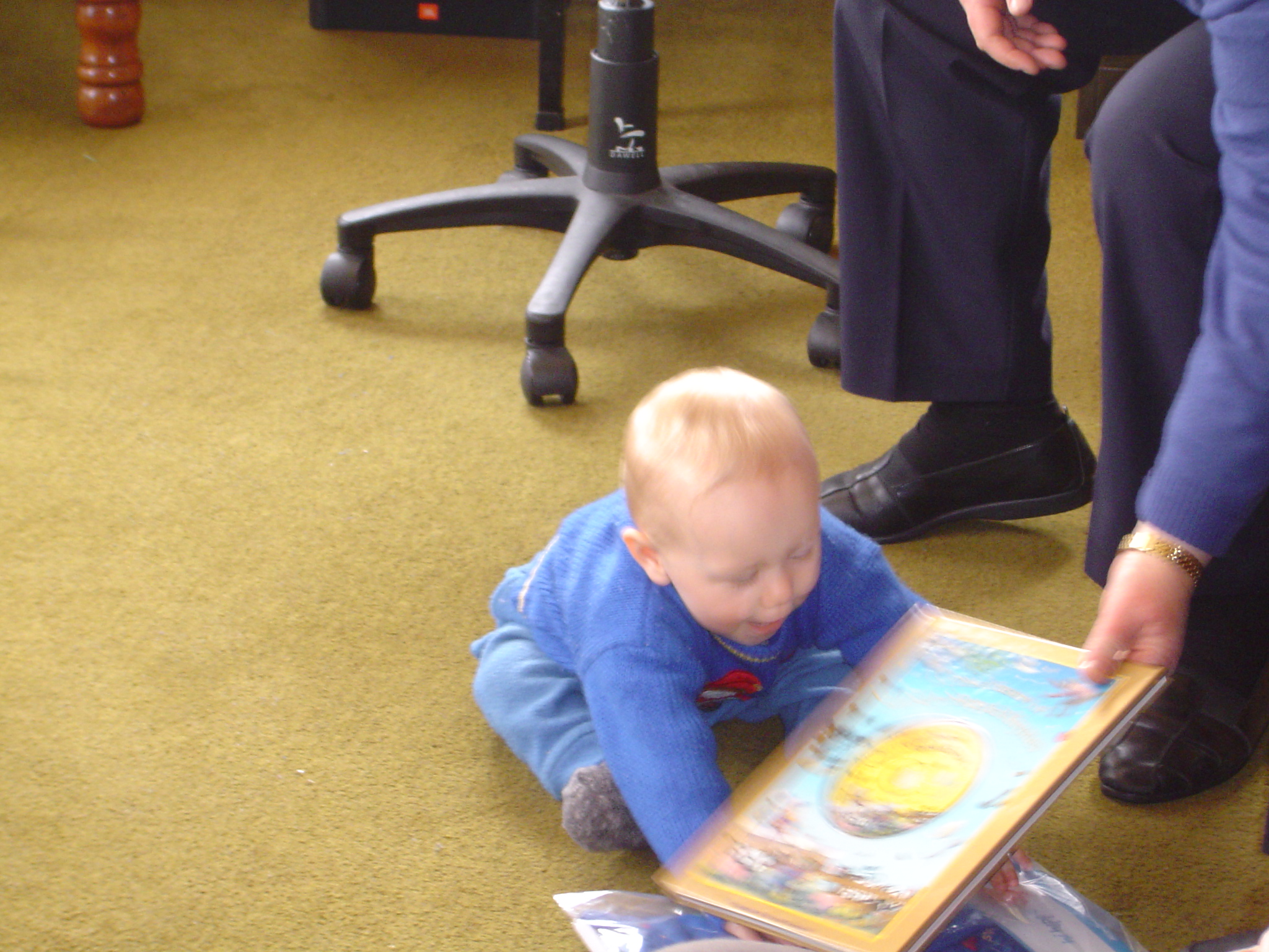 Luke/2004-10-09_First_Birthday/dsc00572.jpg