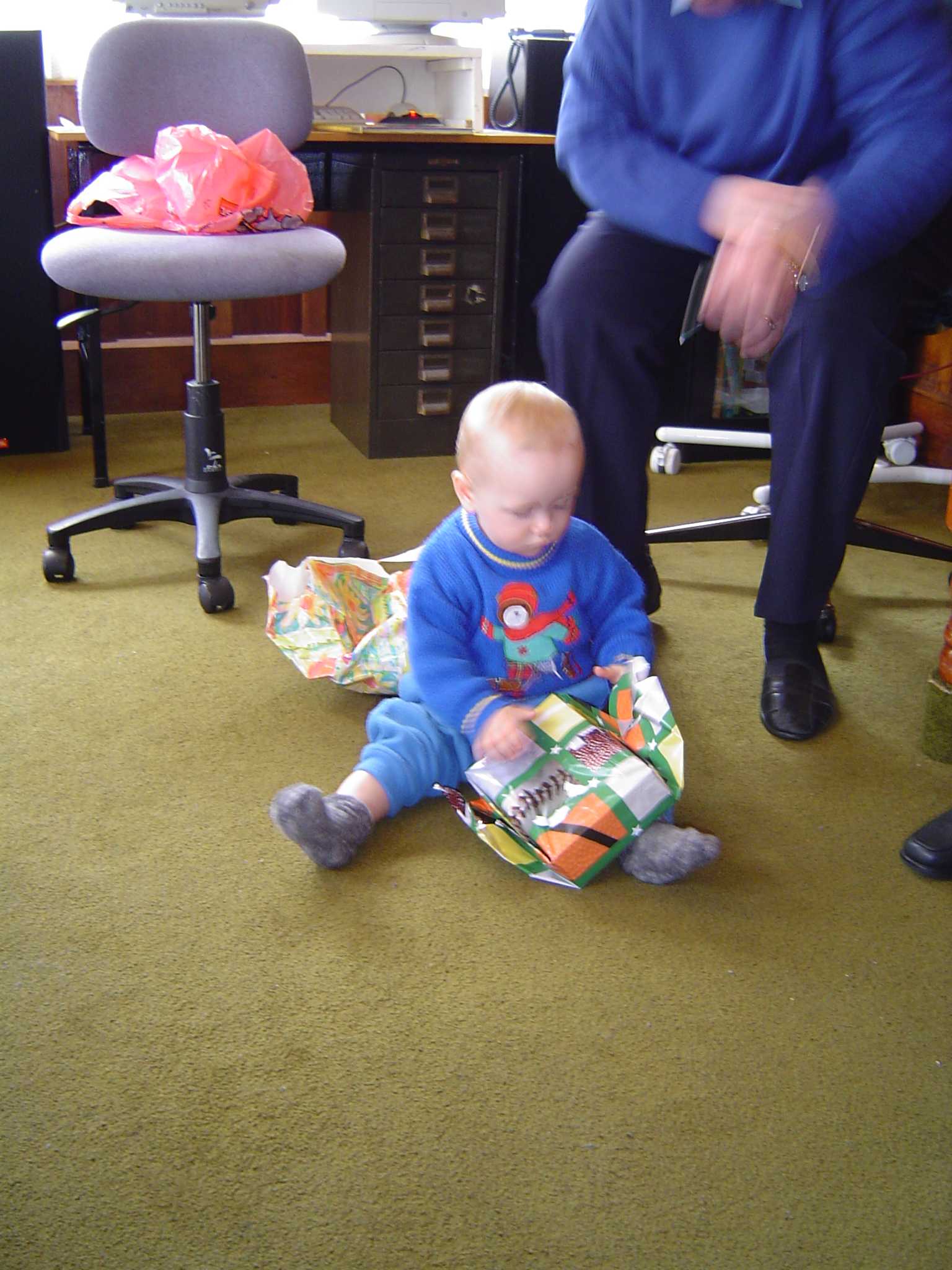Luke/2004-10-09_First_Birthday/dsc00574.jpg