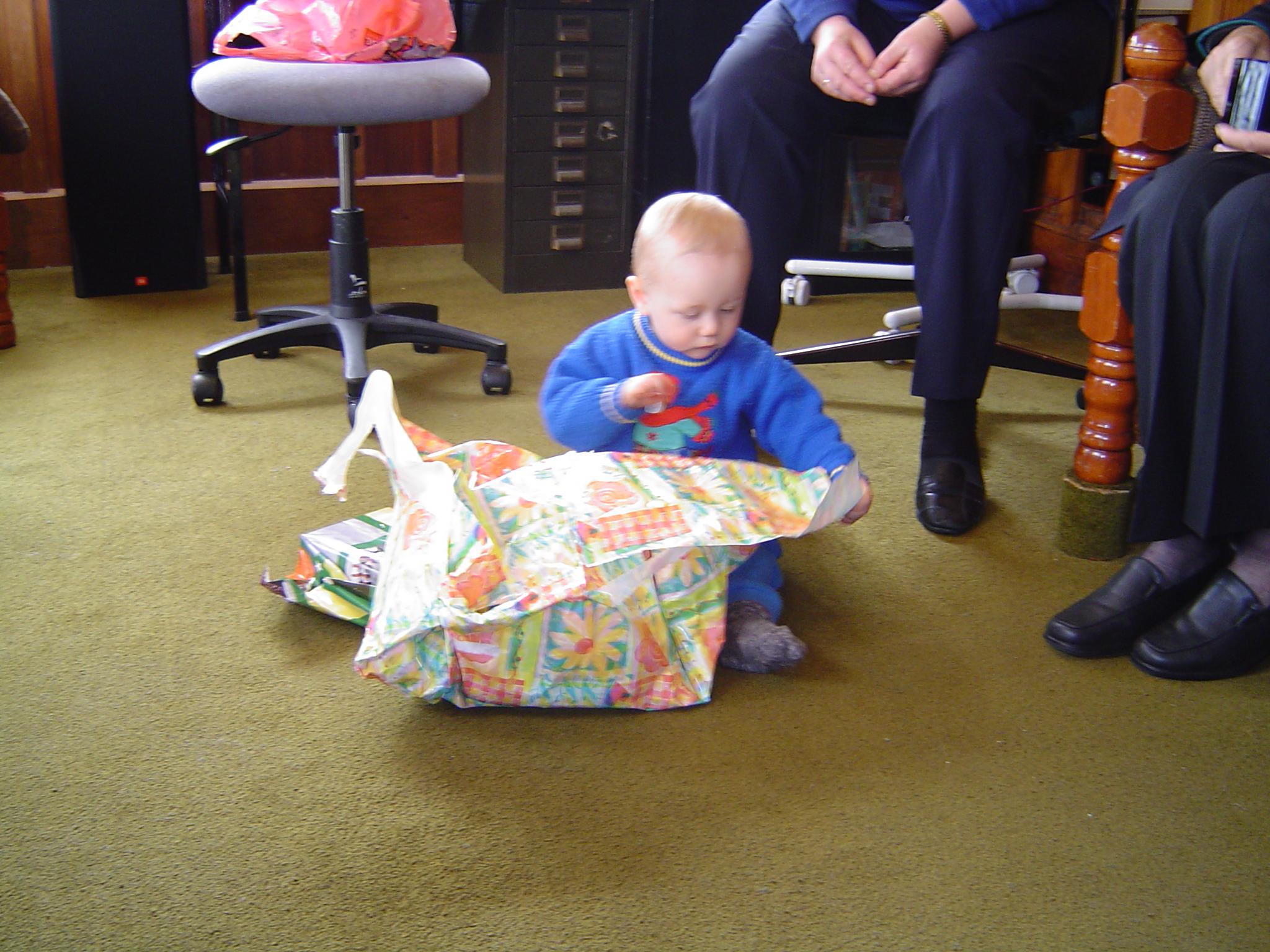 Luke/2004-10-09_First_Birthday/dsc00576.jpg