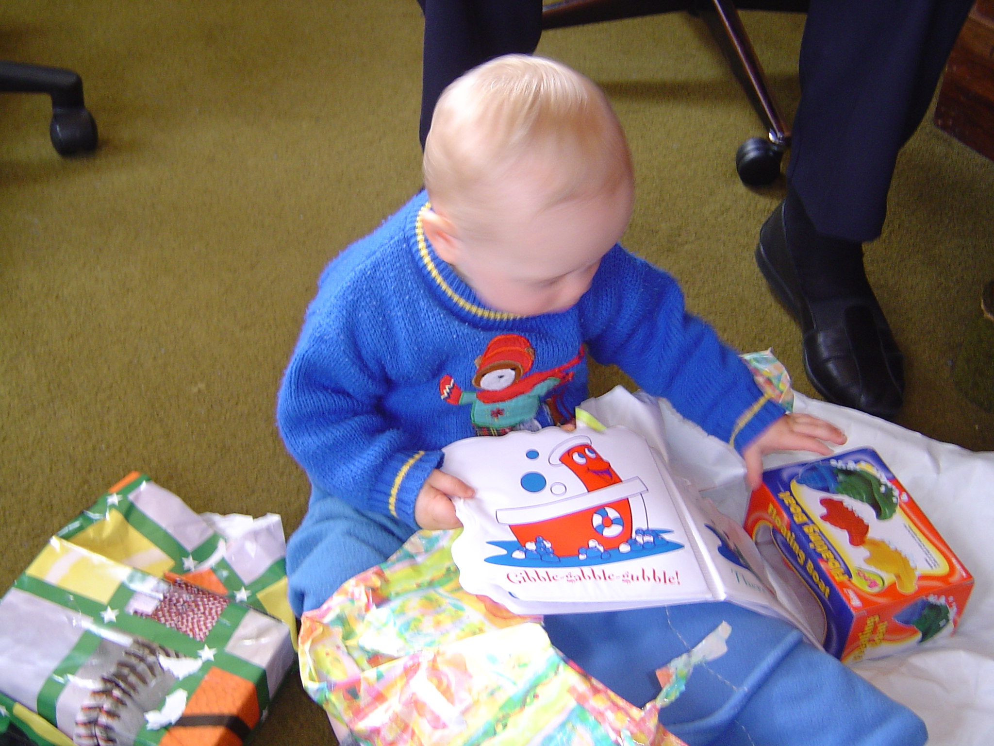 Luke/2004-10-09_First_Birthday/dsc00582.jpg