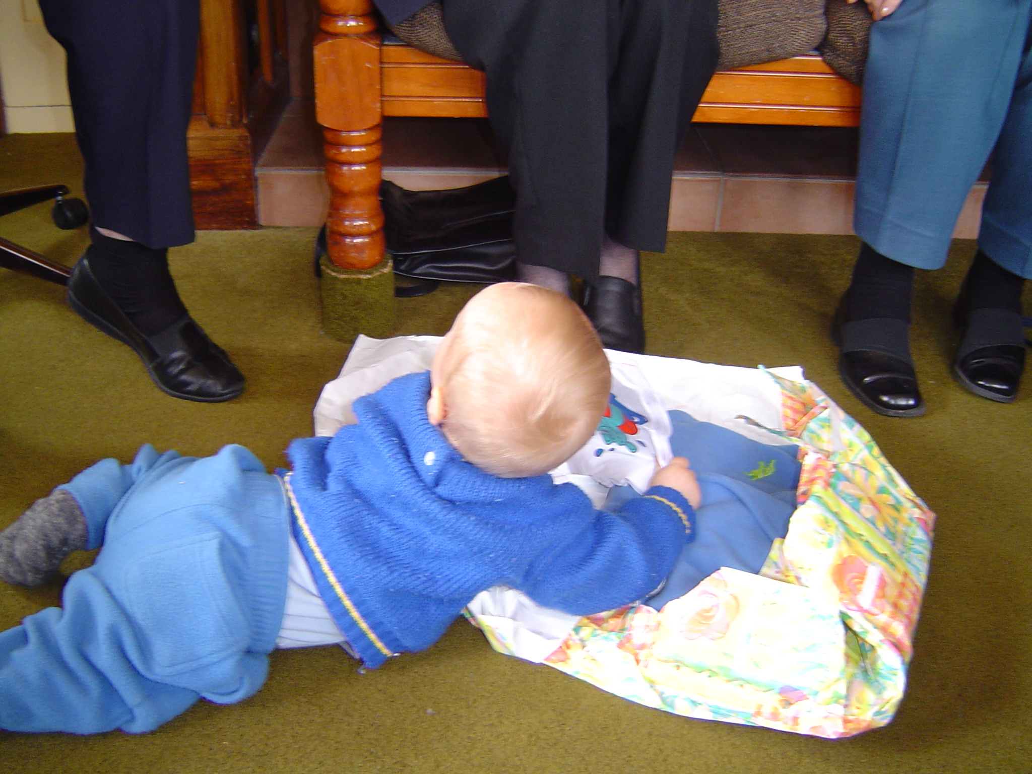 Luke/2004-10-09_First_Birthday/dsc00586.jpg