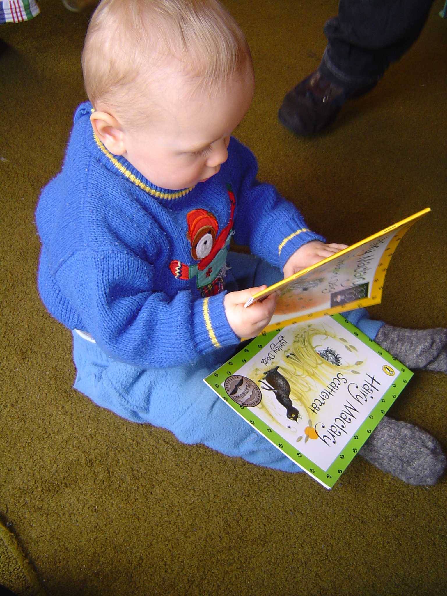 Luke/2004-10-09_First_Birthday/dsc00594.jpg