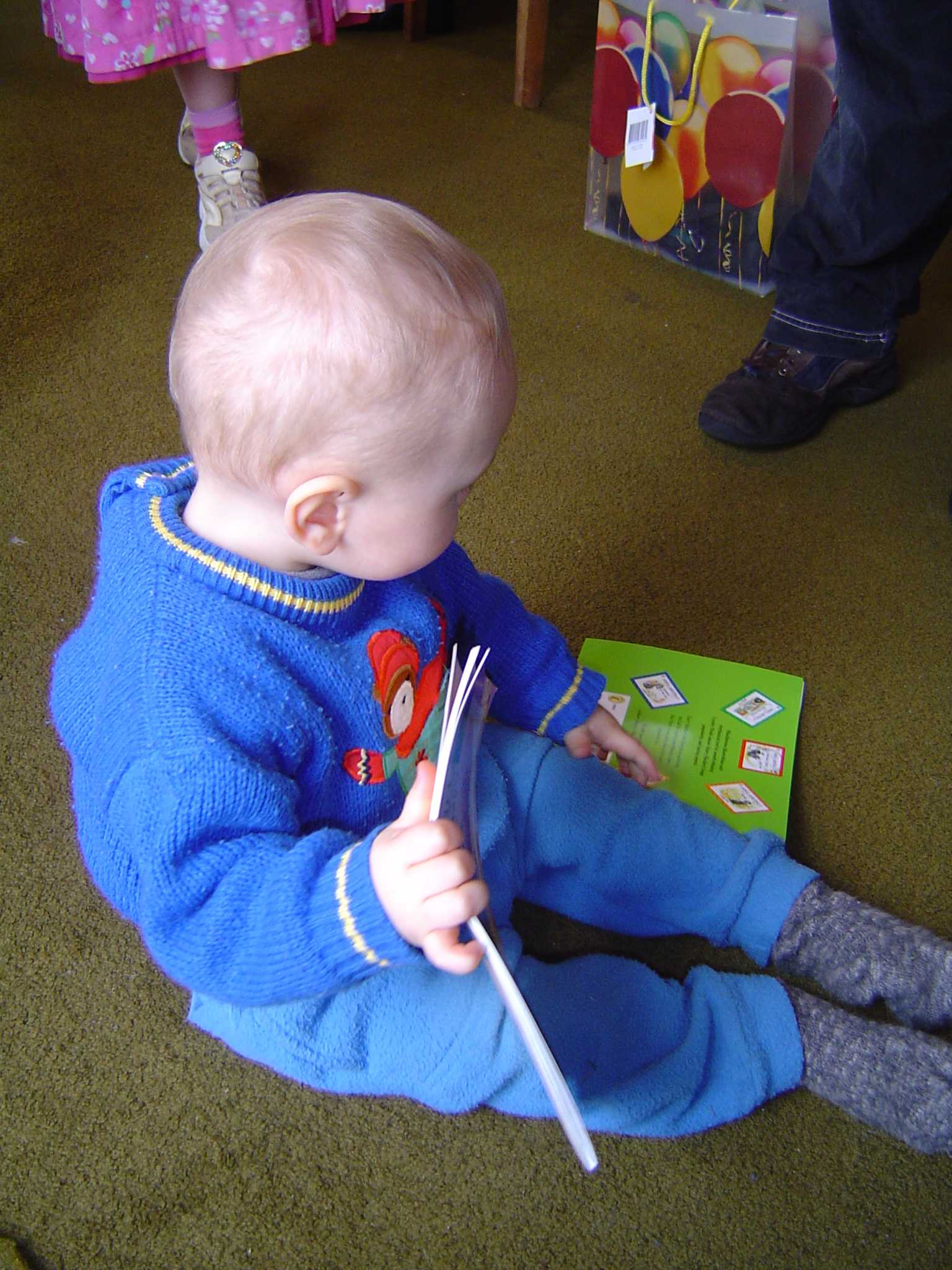 Luke/2004-10-09_First_Birthday/dsc00595.jpg