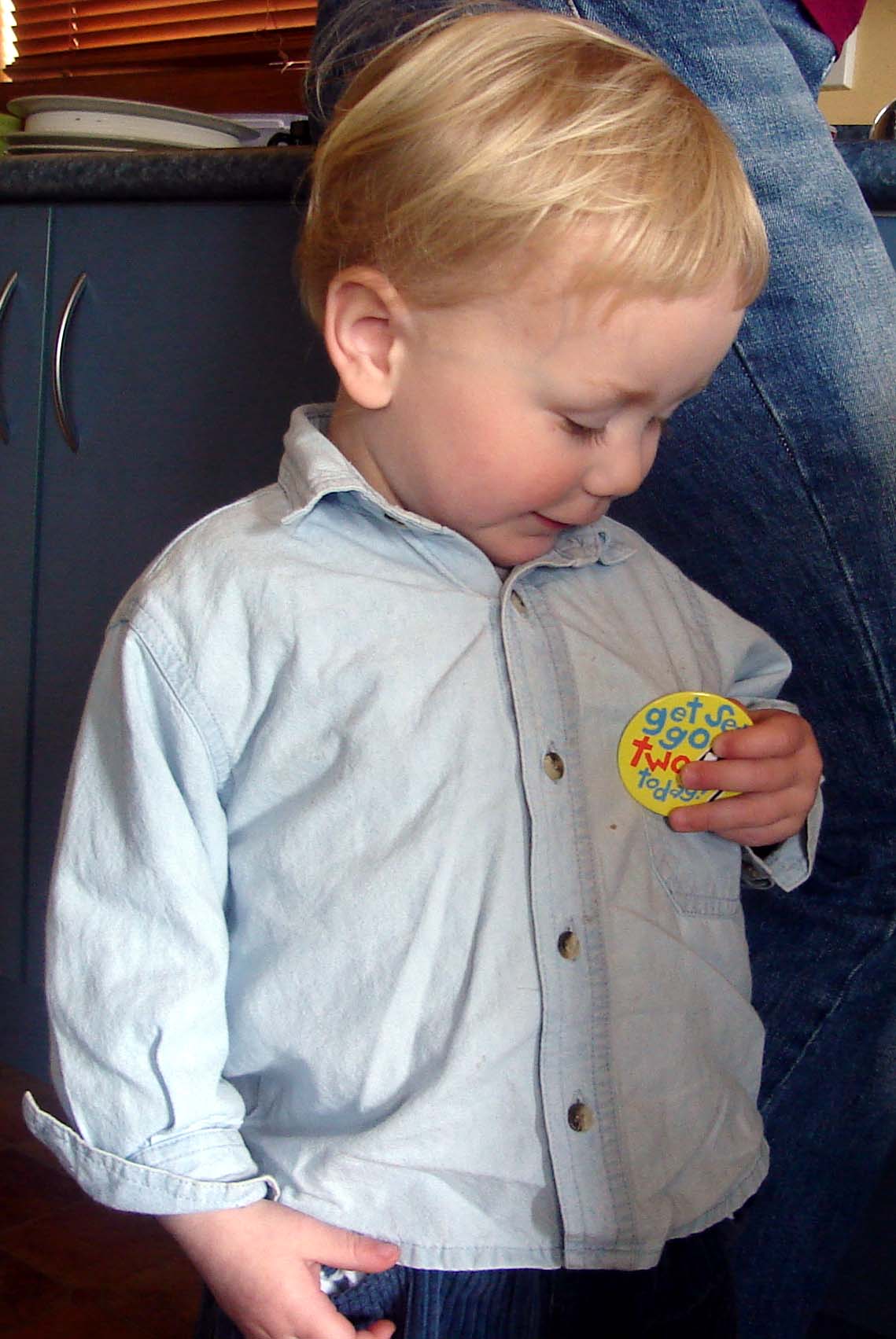 Luke/2005-10-08_Second_Birthday/DSC00884.JPG