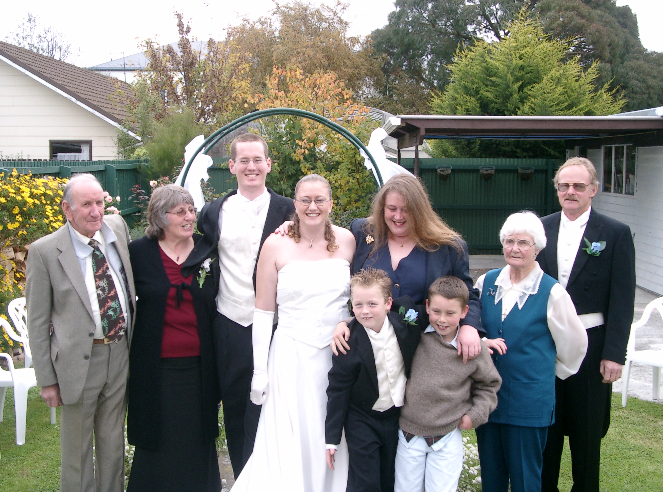 Wedding/sam/arch-AlexChrisCDDanBelindaAndrewDulcieJohn2.jpg