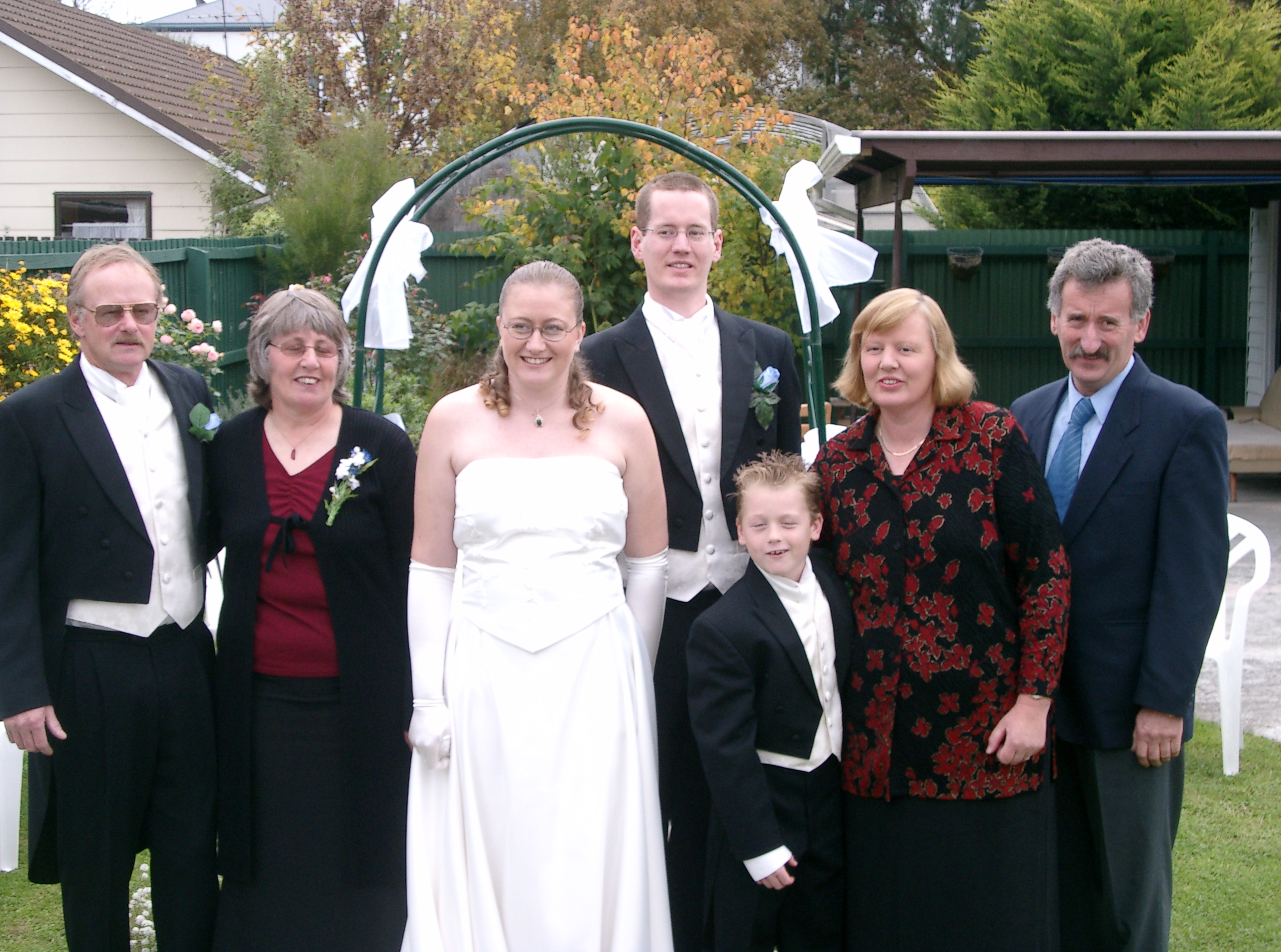Wedding/sam/arch-JohnChristineDCDanielWendyMalcolm3.jpg