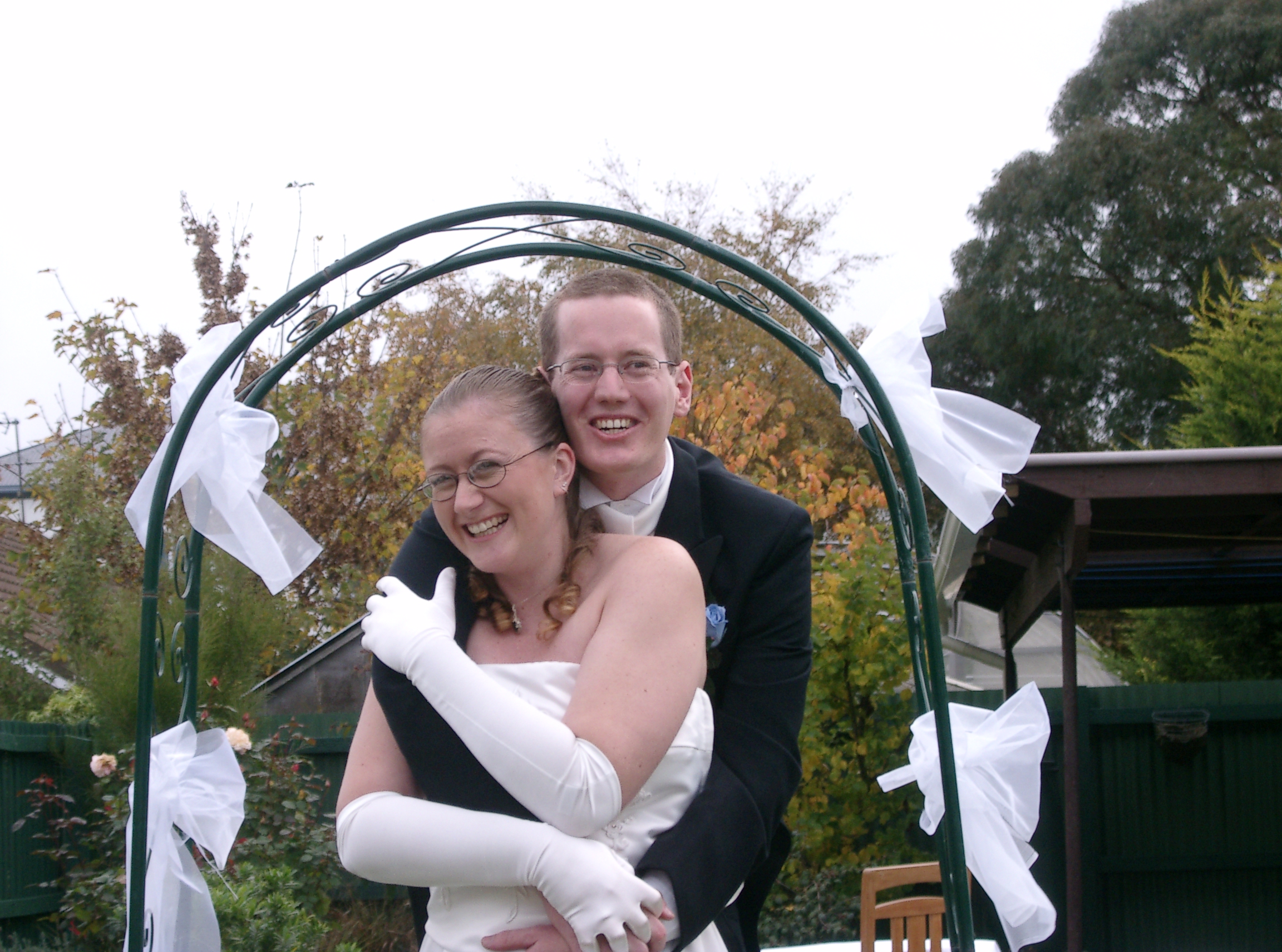 Wedding/sam/arch-cuddle5.jpg