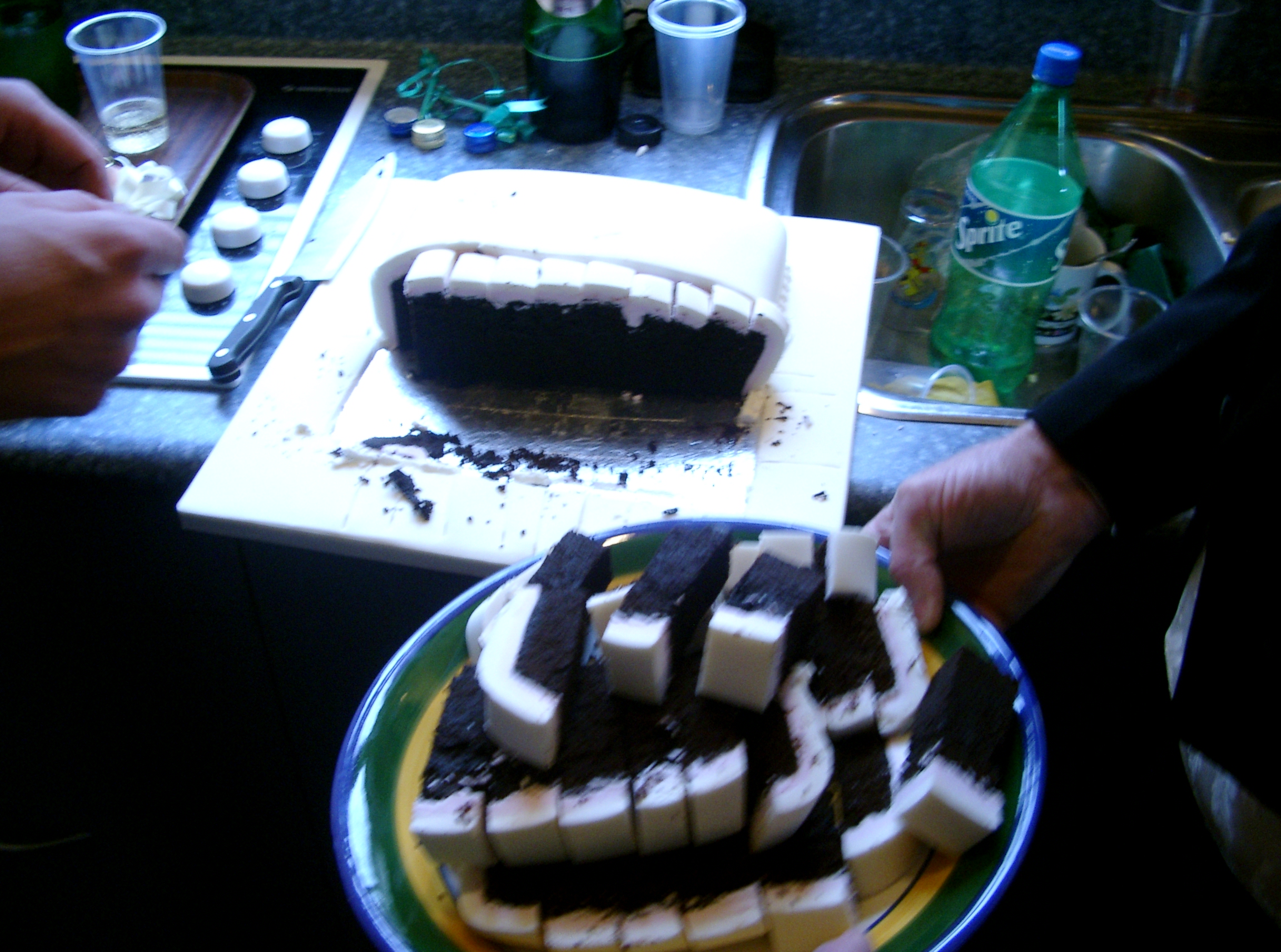 Wedding/sam/cake7-slicing.jpg