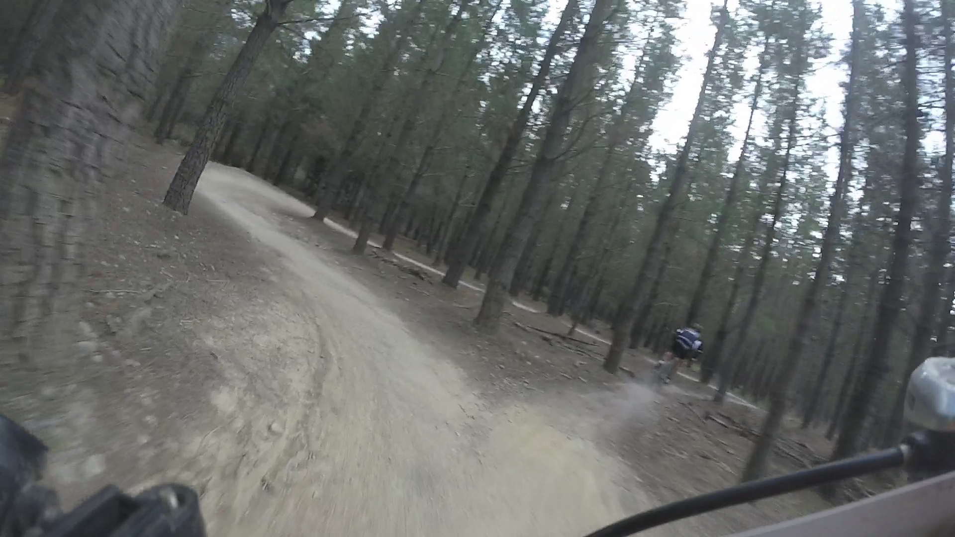 bikes/bluedog2015/vlcsnap-2015-10-19-22h08m56s285.png