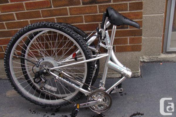 bikes/lespo-folder/folding-bike-motto-lespo-200-jane-and-bloor_7999694.jpg