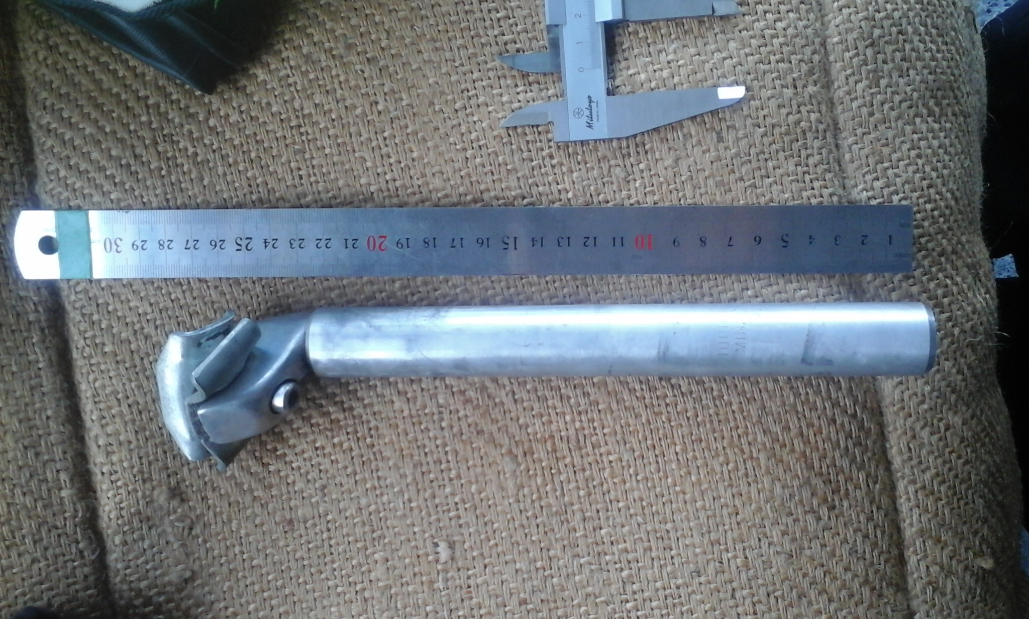 bikes/mongoose/mong-seatpost-26.8mm.jpg