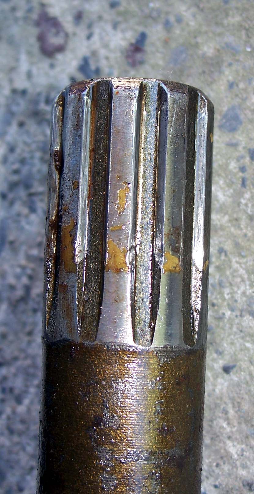 landrover/2007-04-08_Diff/2007-04-08_halfshaft_Splines.JPG