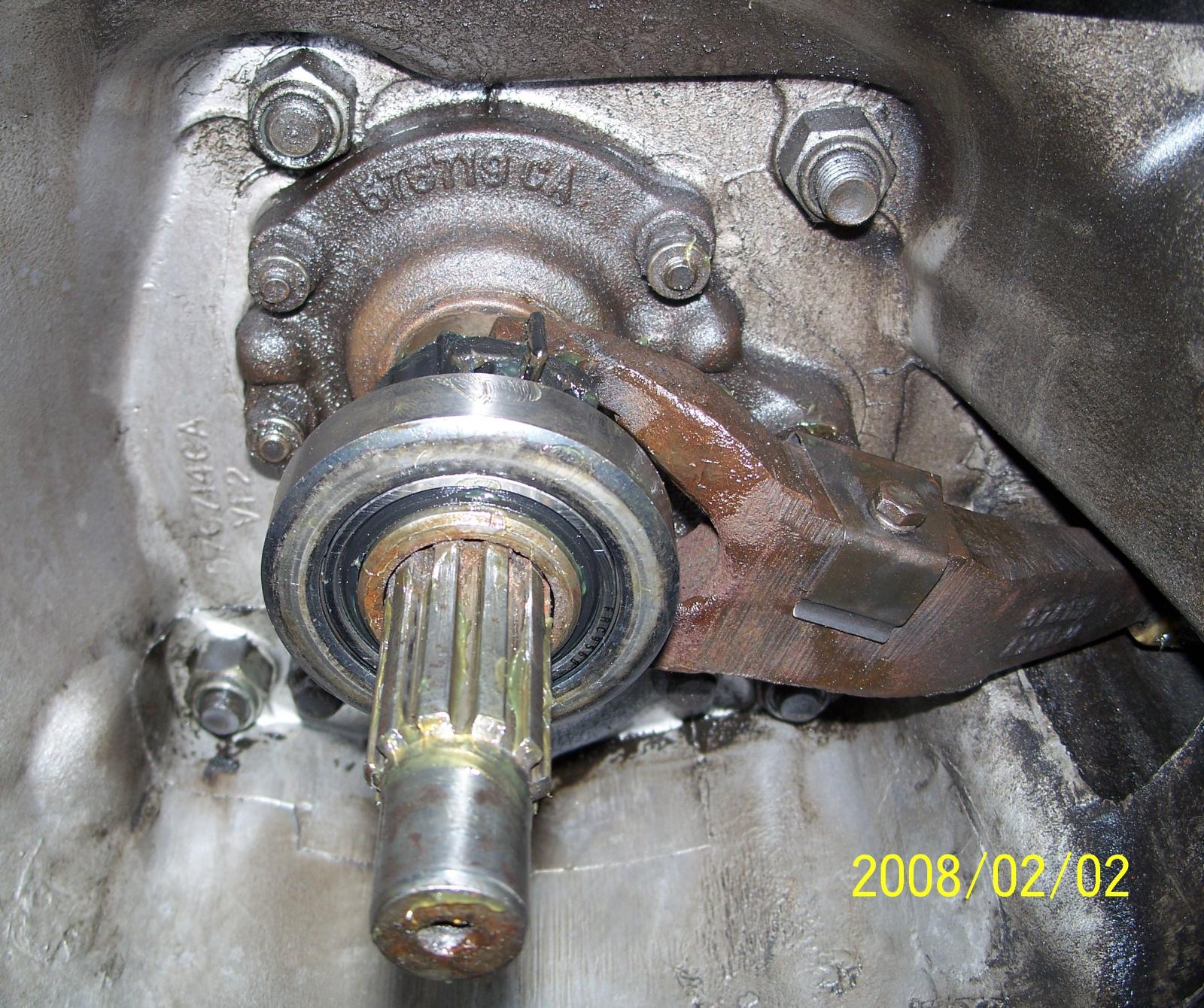 landrover/2008-02-02_202/clutch_thrust_bearing2.jpg