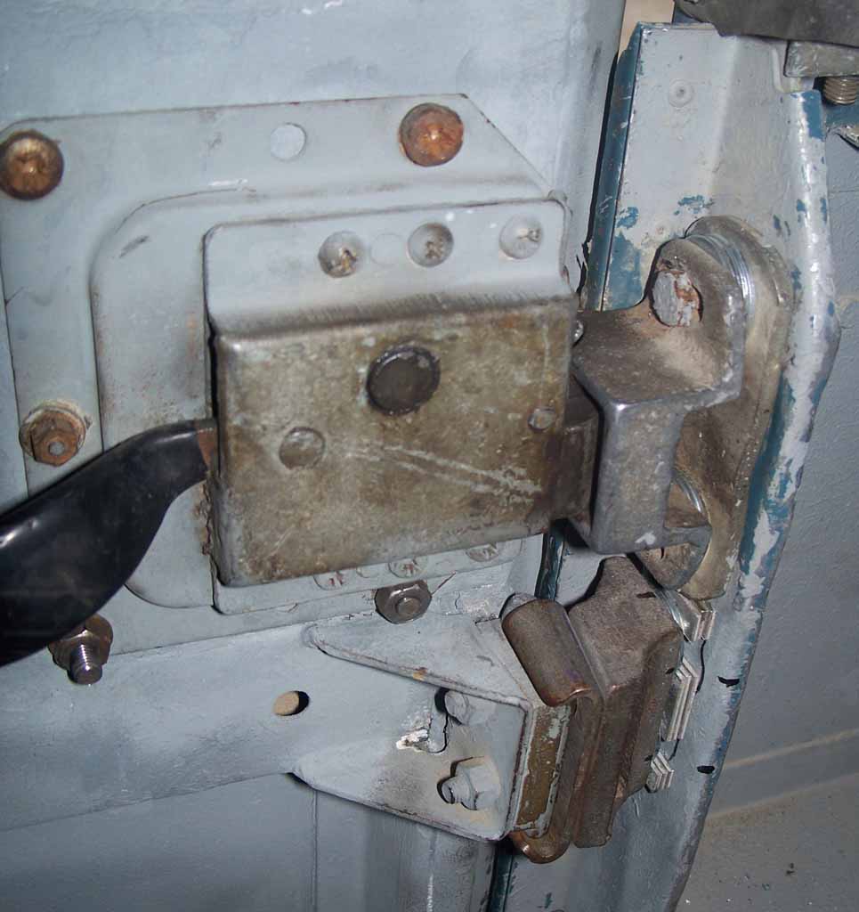 landrover/2009-02-02_Hinges/100_1919.jpg