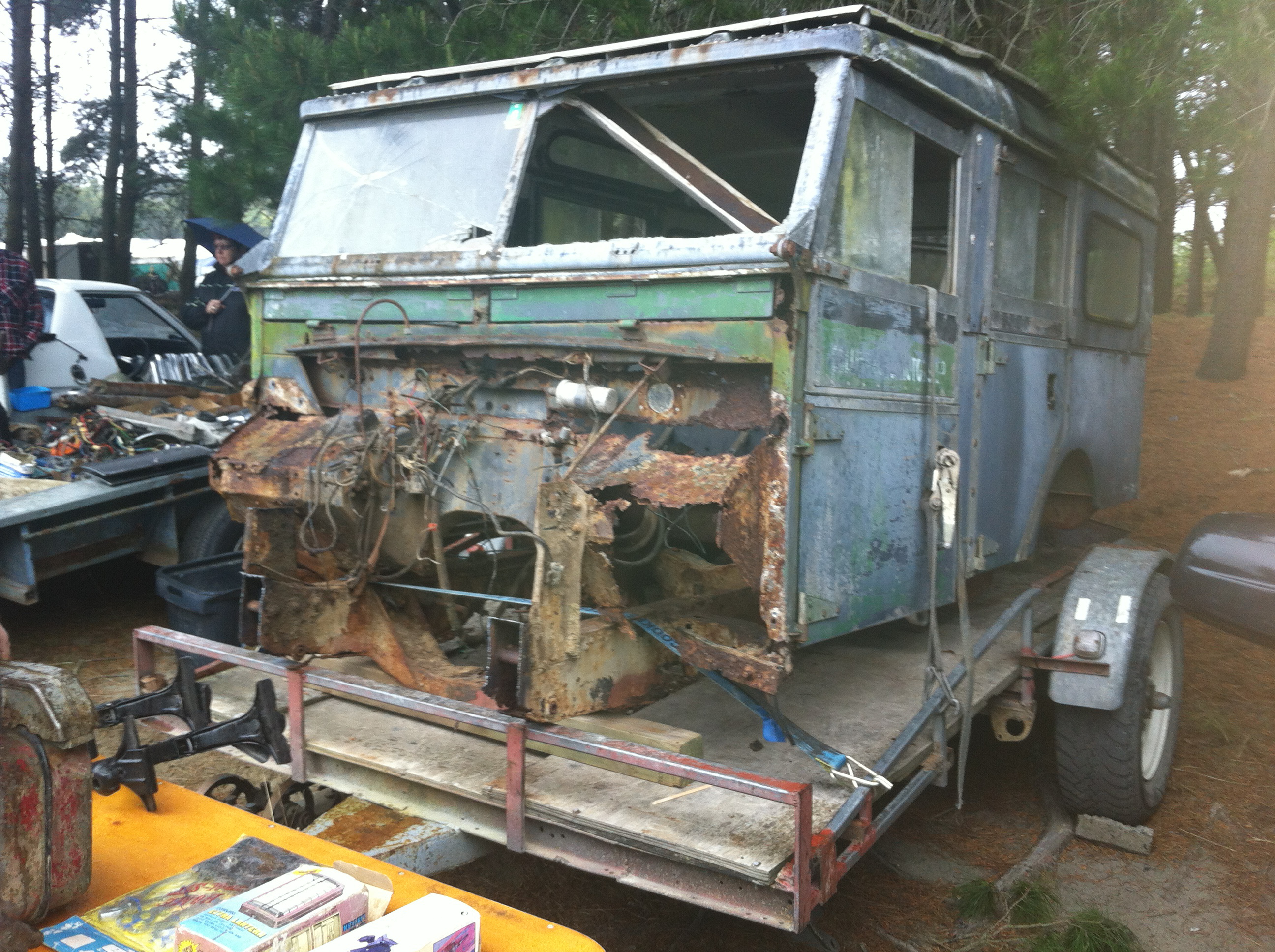 landrover/Collingwood_Motors_S1_Swapmeet.2012.jpg