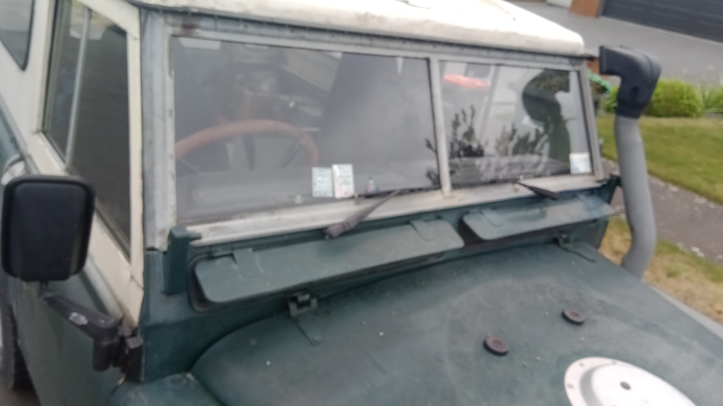 lr-valuation/IMG_20240208_192006_915-windscreen.jpg