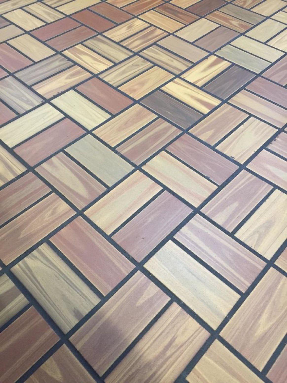 meeting-backgrounds/maccas_floor.jpg