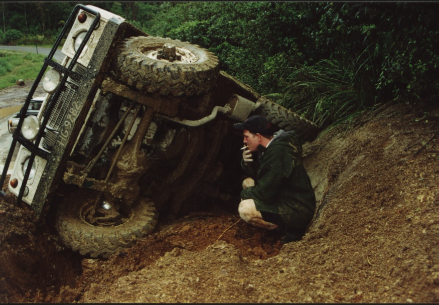 nzlro/Furgus's_Landie/oops.BMP.JPG