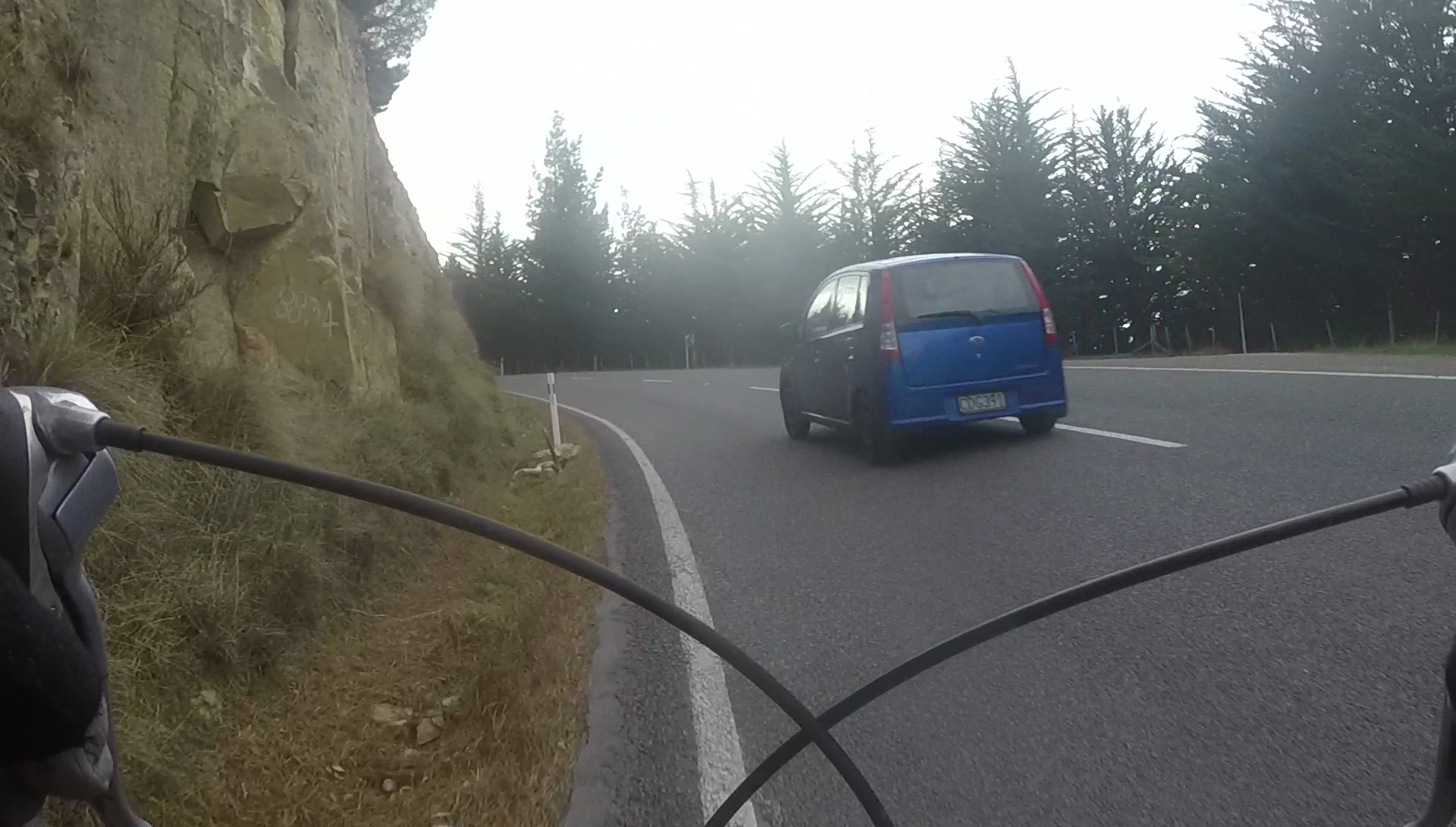police/closepass/99_plenty_of_room.png