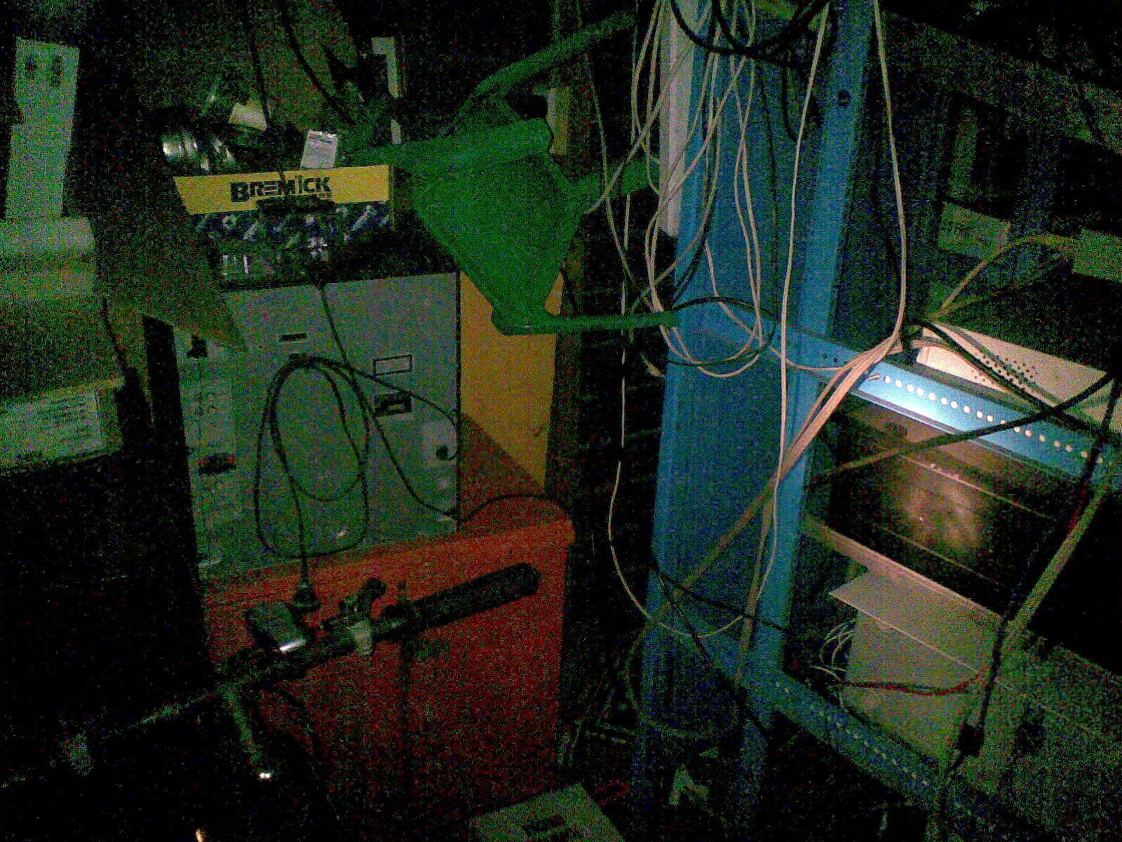 quake/qgarage1.jpg